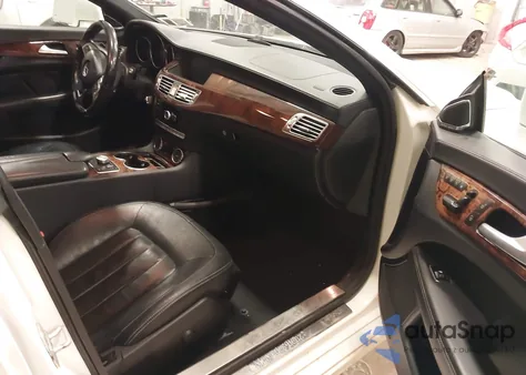 2014 Mercedes-Benz Cls 550 4Matic z USA, uszkodzony, nr VIN WDDLJ9BB8EA120116